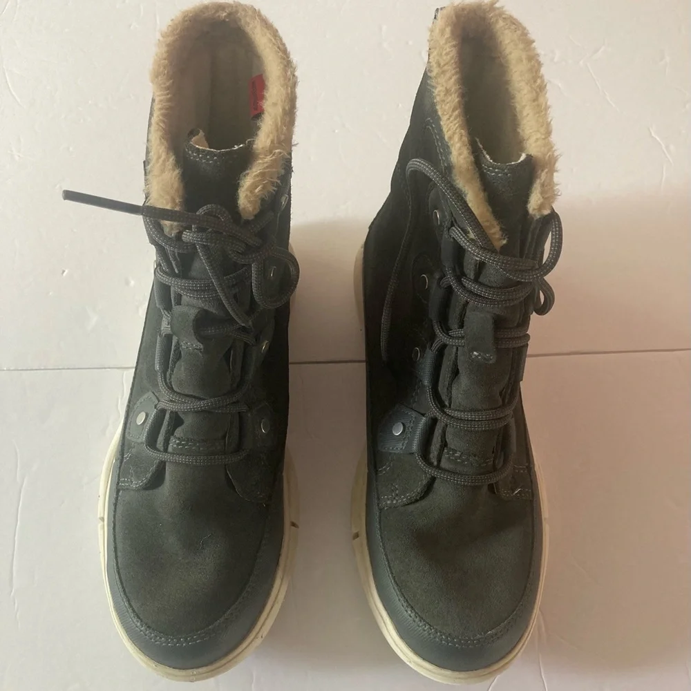 Sorel Womens SZ 7 Dark Gray Winter Boots.Waterproof and Microfleece for warmth